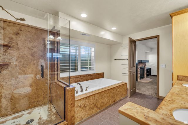 281 E REGENT PARK CT, Midvale, UT 84047
