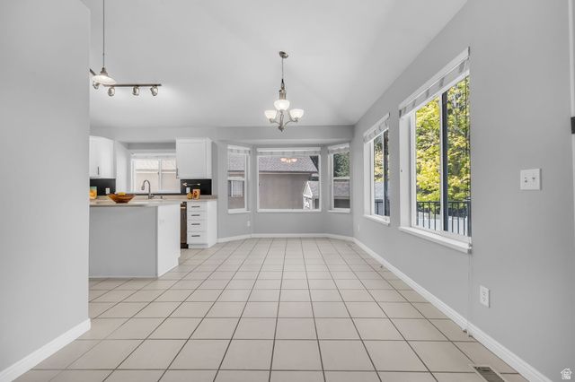 281 E REGENT PARK CT, Midvale, UT 84047