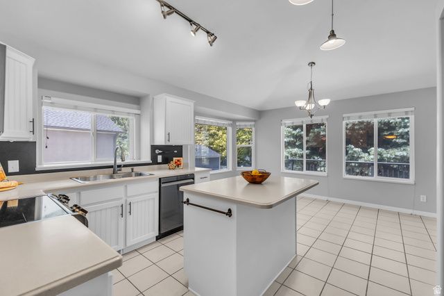 281 E REGENT PARK CT, Midvale, UT 84047