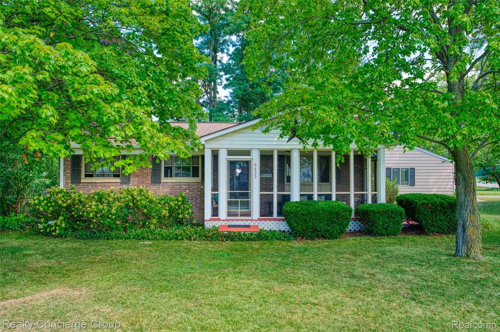 5433 Leland Street, Brighton Township, MI 48116