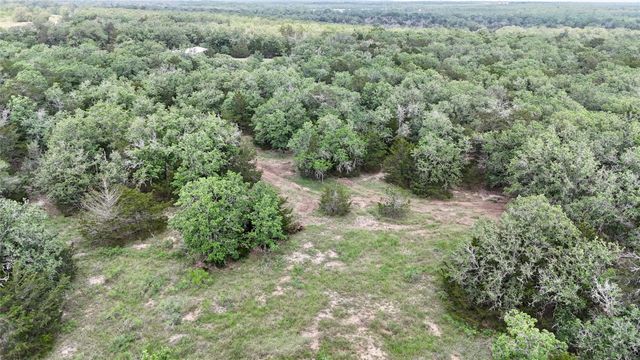 1649 Davis Road, Muldoon, TX 78949