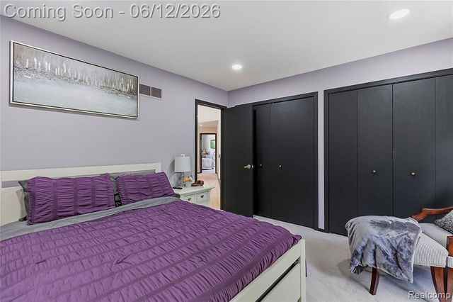 4057 Fox Lake Drive, Bloomfield Hills, MI 48302