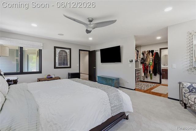 4057 Fox Lake Drive, Bloomfield Hills, MI 48302