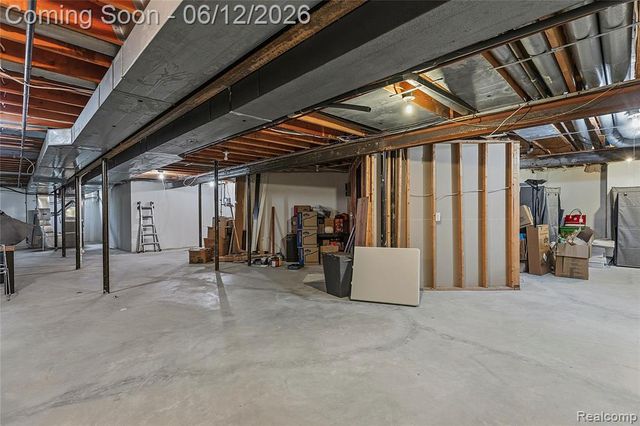 4057 Fox Lake Drive, Bloomfield Hills, MI 48302