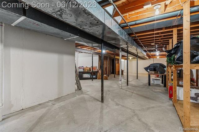 4057 Fox Lake Drive, Bloomfield Hills, MI 48302