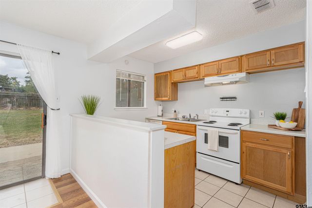 10640 CR 214, Tyler, TX 75707