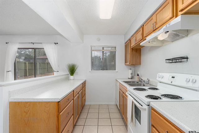 10640 CR 214, Tyler, TX 75707