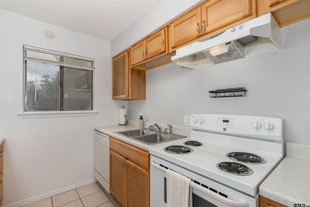 10640 CR 214, Tyler, TX 75707