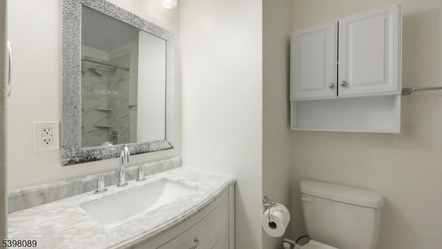 96 Wick Dr, Woodbridge Twp., NJ 08863