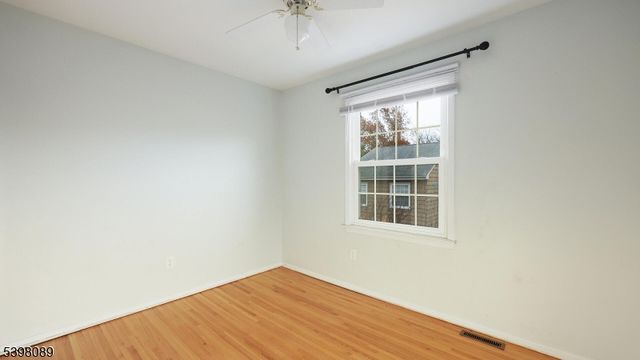 96 Wick Dr, Woodbridge Twp., NJ 08863