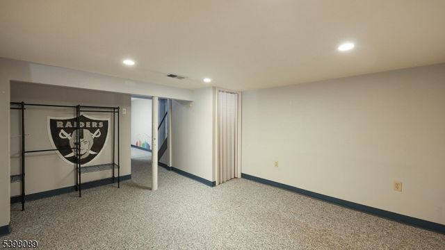 96 Wick Dr, Woodbridge Twp., NJ 08863