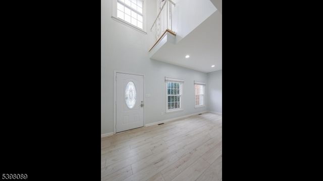 96 Wick Dr, Woodbridge Twp., NJ 08863