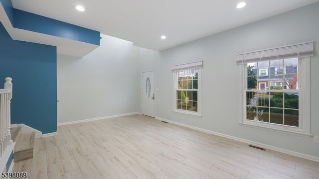 96 Wick Dr, Woodbridge Twp., NJ 08863