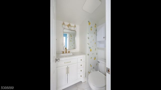 96 Wick Dr, Woodbridge Twp., NJ 08863