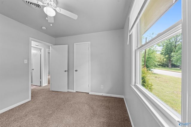 623 Murray Road NW, Huntsville, AL 35811