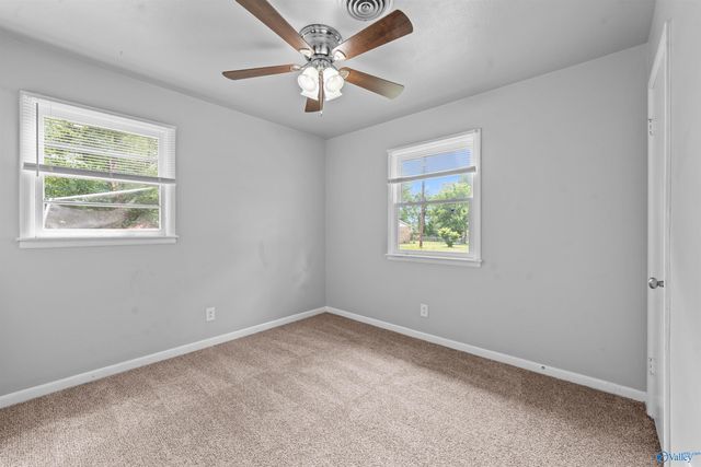 623 Murray Road NW, Huntsville, AL 35811