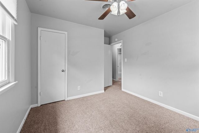 623 Murray Road NW, Huntsville, AL 35811
