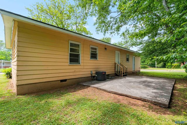 623 Murray Road NW, Huntsville, AL 35811
