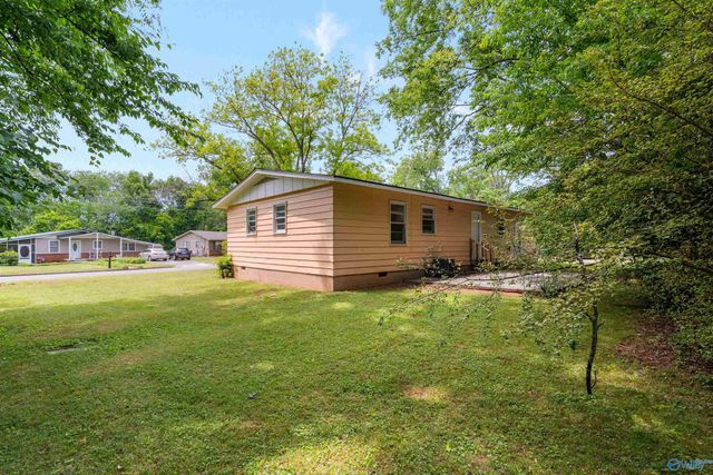 623 Murray Road NW, Huntsville, AL 35811