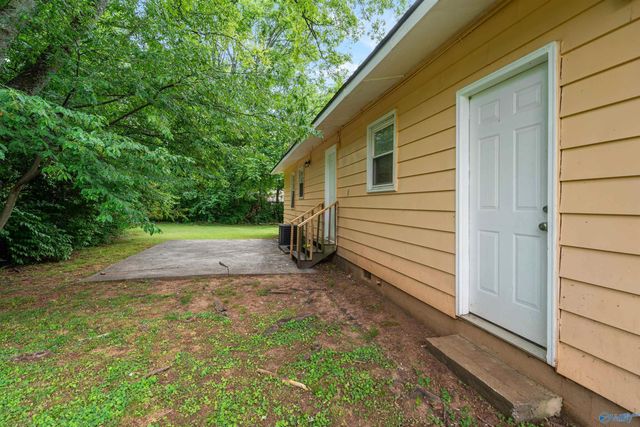 623 Murray Road NW, Huntsville, AL 35811