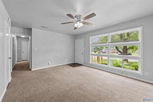 623 Murray Road NW, Huntsville, AL 35811
