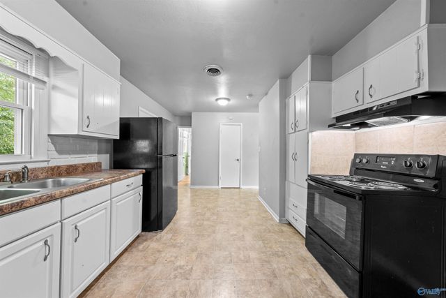 623 Murray Road NW, Huntsville, AL 35811