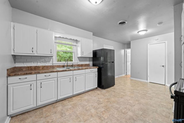 623 Murray Road NW, Huntsville, AL 35811