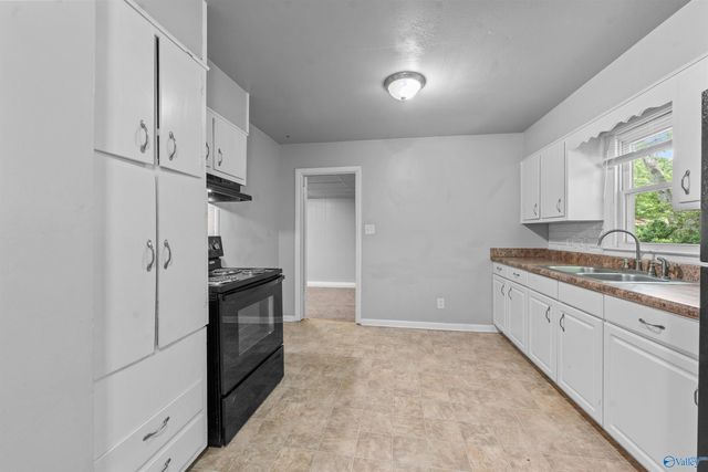 623 Murray Road NW, Huntsville, AL 35811