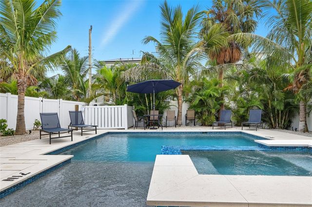 3016 GULF DRIVE, Holmes Beach, FL 34217