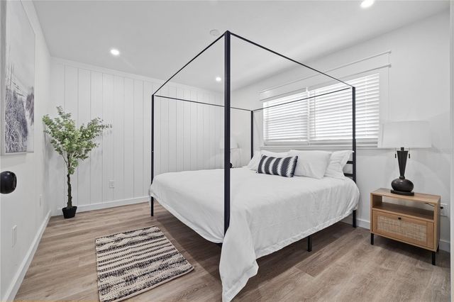 3016 GULF DRIVE, Holmes Beach, FL 34217