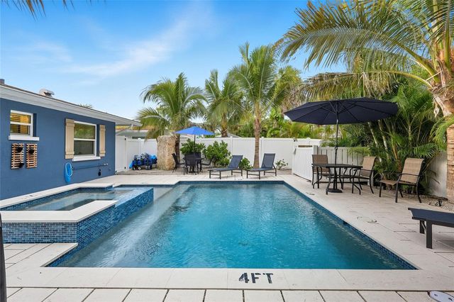 3016 GULF DRIVE, Holmes Beach, FL 34217