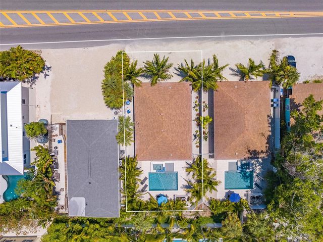 3016 GULF DRIVE, Holmes Beach, FL 34217