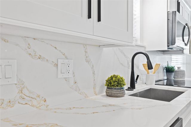 3016 GULF DRIVE, Holmes Beach, FL 34217