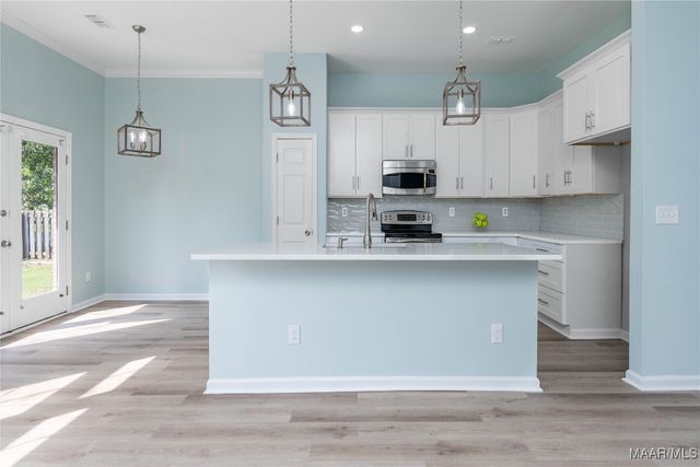 9300 GREYTHORNE Way, Montgomery, AL 36117