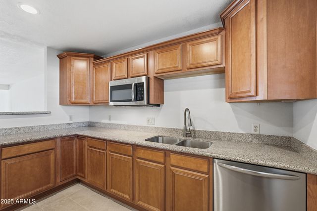 4849 E LAKE POINT Circle, Phoenix, AZ 85044