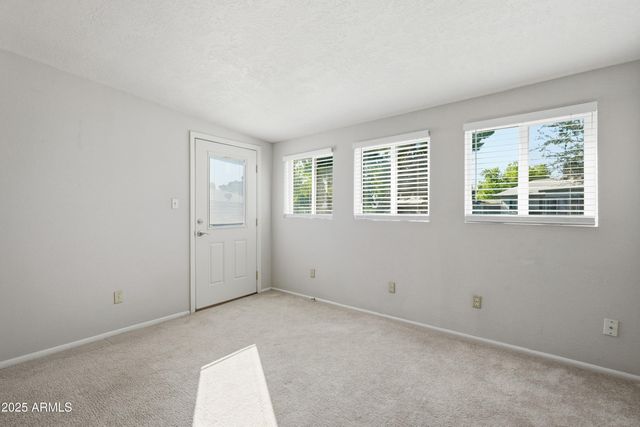 4849 E LAKE POINT Circle, Phoenix, AZ 85044