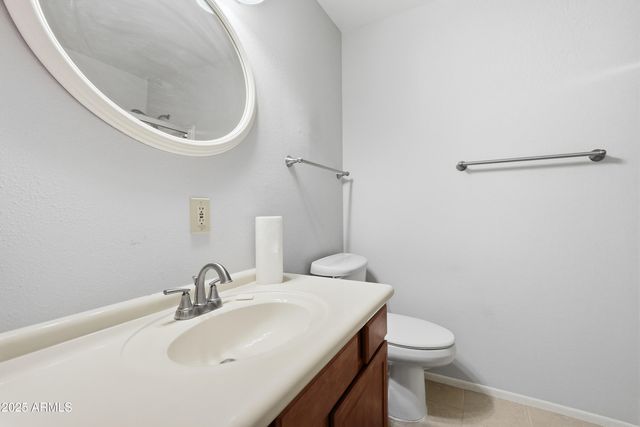 4849 E LAKE POINT Circle, Phoenix, AZ 85044