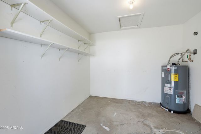 4849 E LAKE POINT Circle, Phoenix, AZ 85044