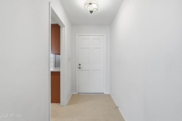 4849 E LAKE POINT Circle, Phoenix, AZ 85044