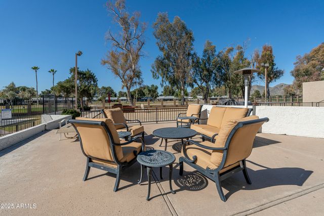 4849 E LAKE POINT Circle, Phoenix, AZ 85044