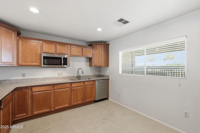 4849 E LAKE POINT Circle, Phoenix, AZ 85044