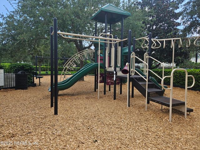 8252 HEDGEWOOD Drive, Jacksonville, FL 32216