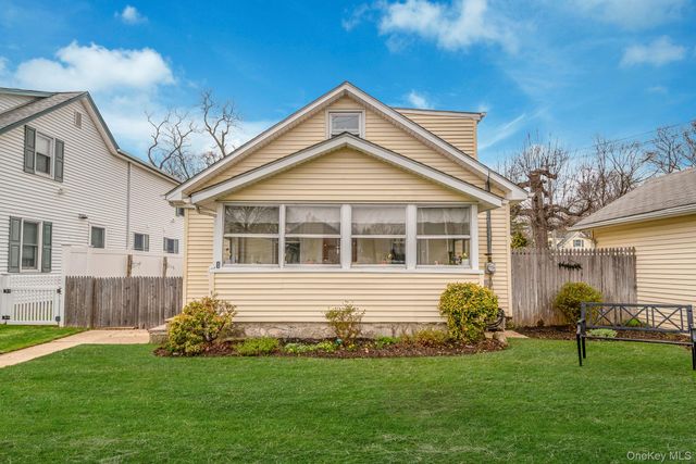 1 William Street, East Northport, NY 11731