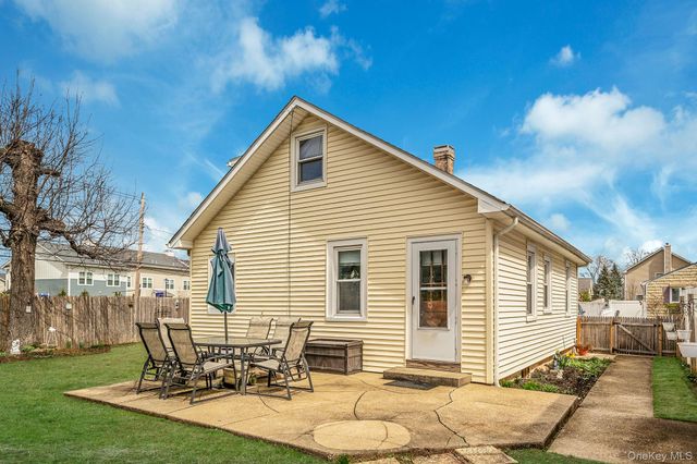 1 William Street, East Northport, NY 11731