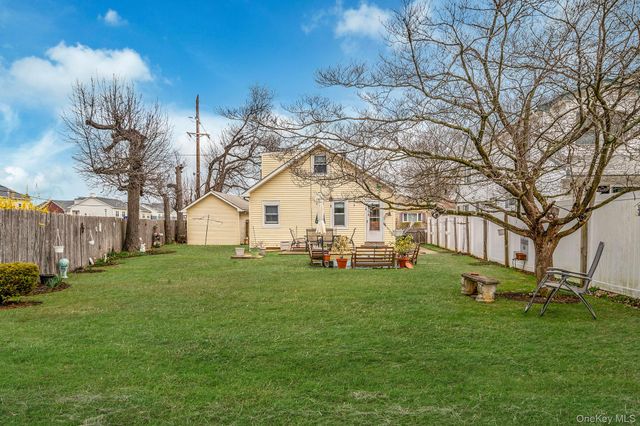 1 William Street, East Northport, NY 11731