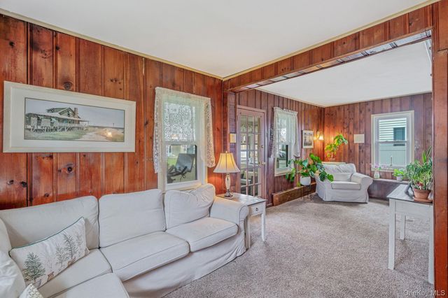1 William Street, East Northport, NY 11731