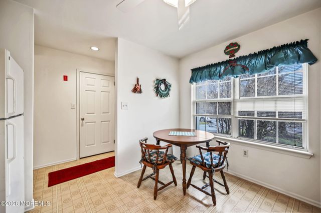 38 Hemlock Way, Freehold, NJ 07728