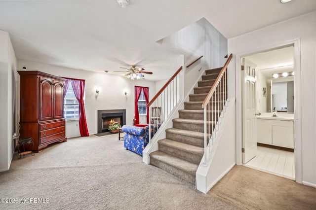 38 Hemlock Way, Freehold, NJ 07728