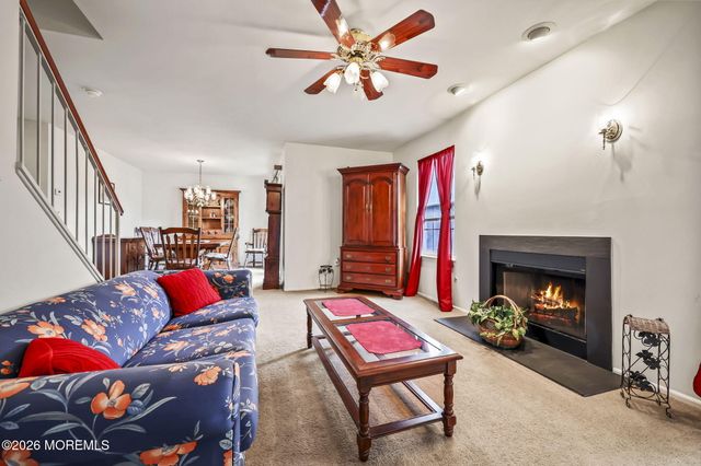 38 Hemlock Way, Freehold, NJ 07728