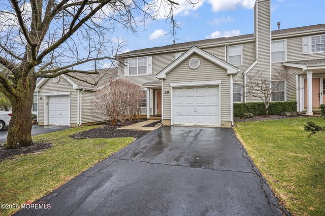 38 Hemlock Way, Freehold, NJ 07728